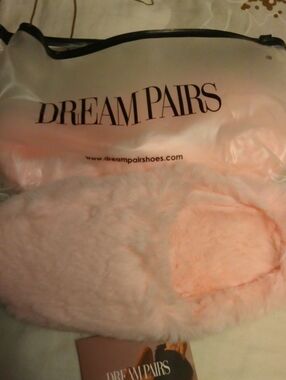 Dream Pairs Soft Blush Faux-Fur Slide Slippers
